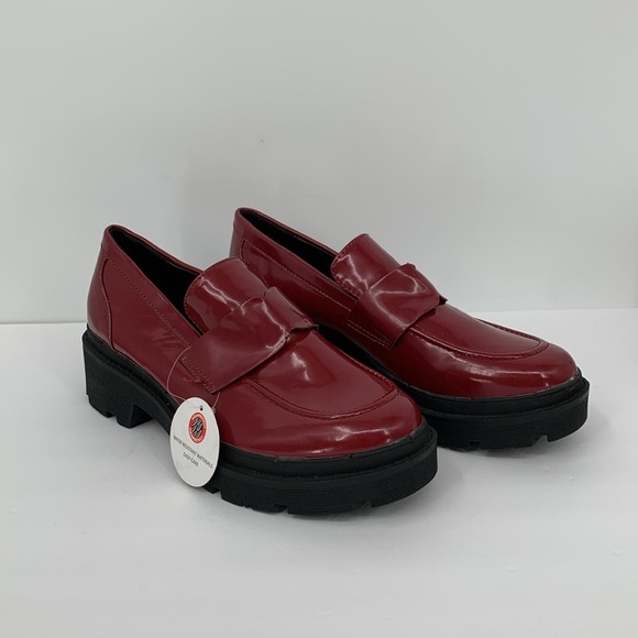 Blondo chunky slip-on loafers shoe lug sole red patent waterproof platform new 9 - Picture 2 of 7